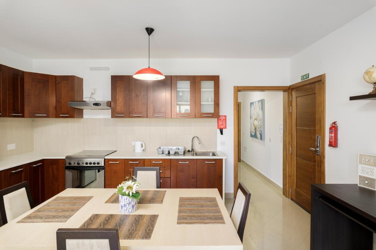 Hilltop Apartments - Stylish Comfort Living Close To The Sea, Bugibba Сент-Полс-Бей Экстерьер фото